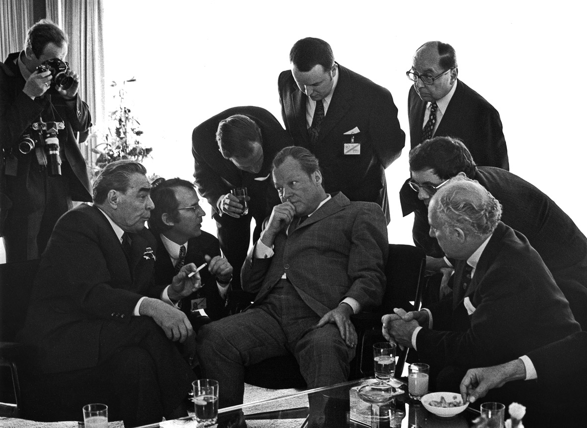 Barbara Klemm - Leonid Brezjnev, Willy Brandt, Bonn 1973.jpg